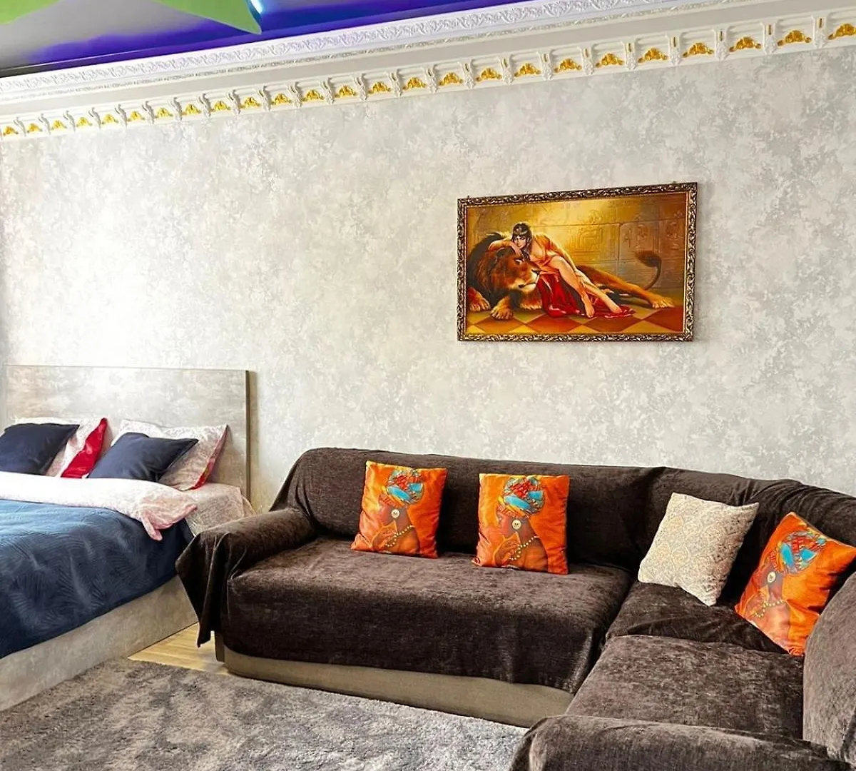 Cozy Apartment In The Center Almaty