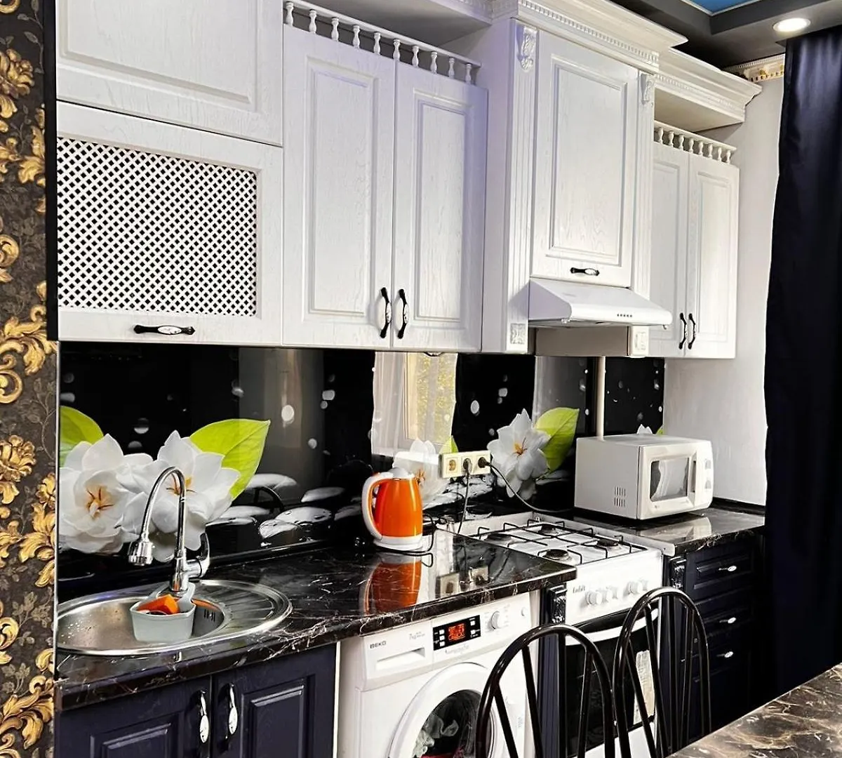 Cozy Apartment In The Center Almaty